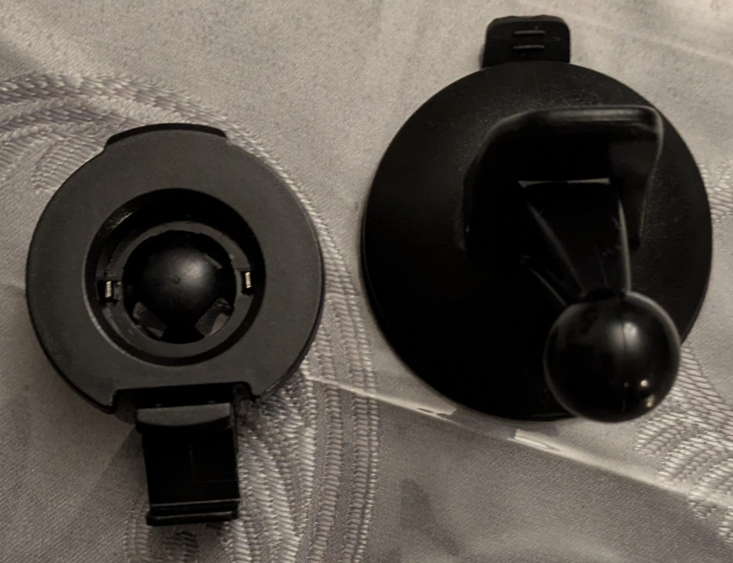 Garmin GPS Navigator with Suction Cup Mount and Car Charger - photo 4