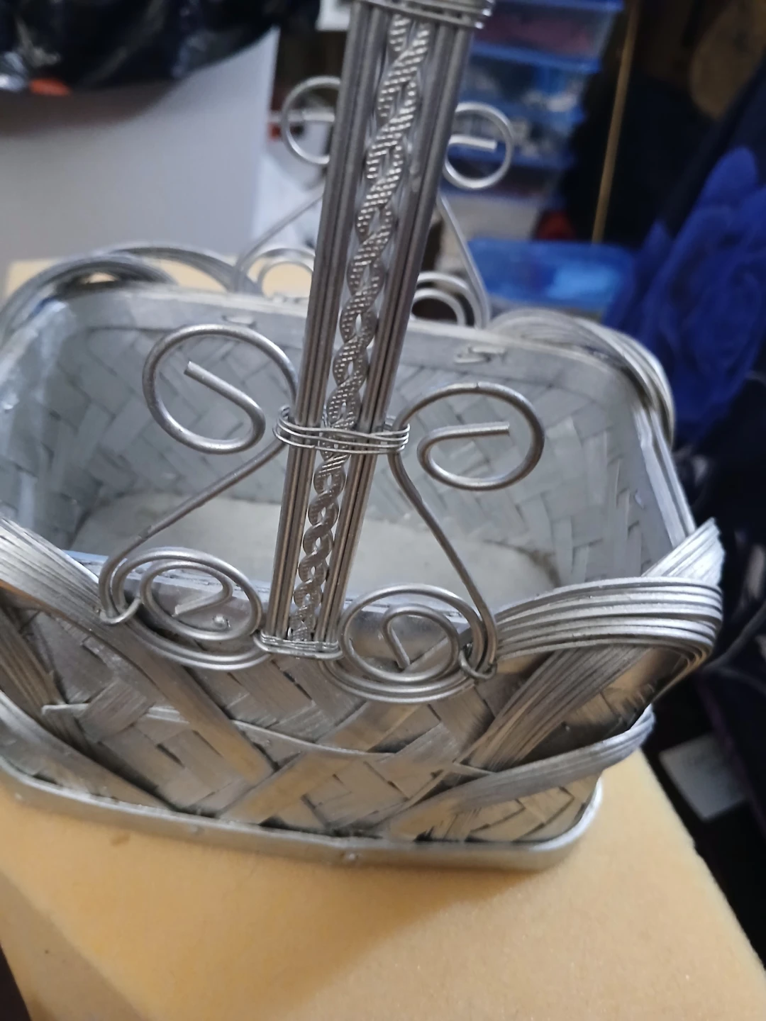 Straw basket painted silver tin handle - photo 2