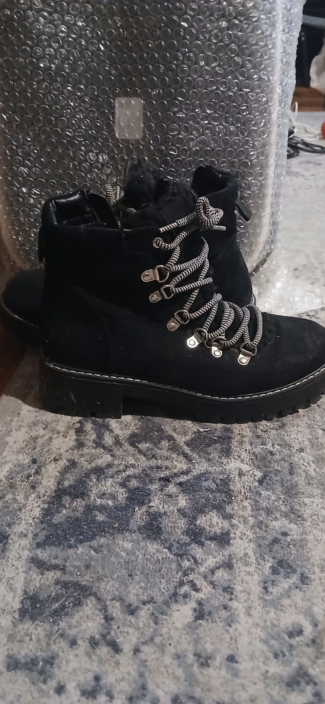 Black Lace-Up Winter Boots