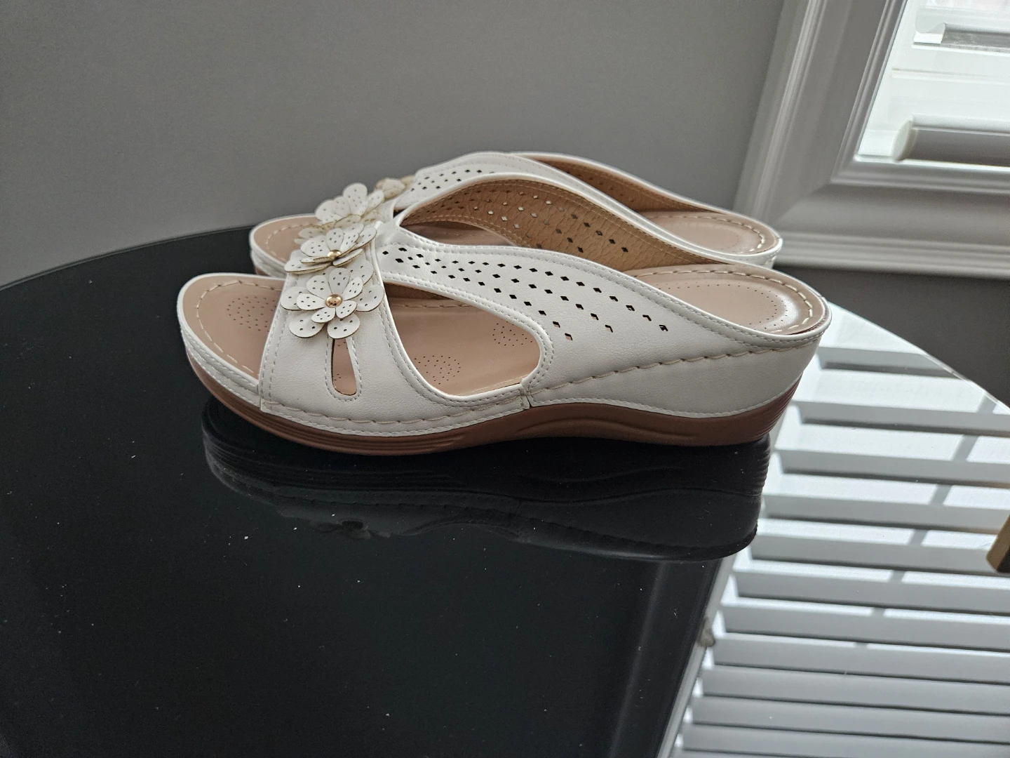NEW Women's Slip-On Sandals - Size 38 (7.5) - photo 3