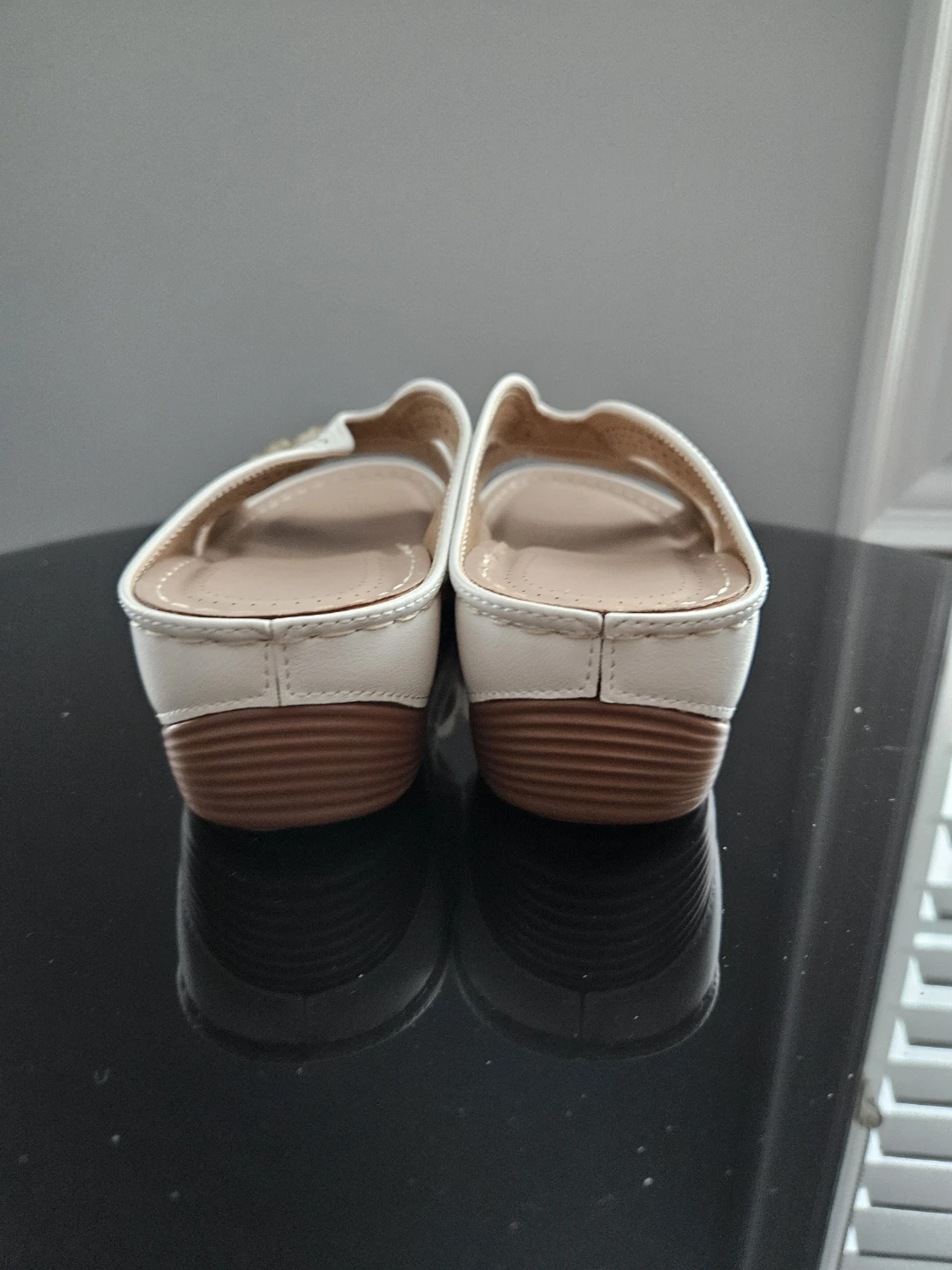 NEW Women's Slip-On Sandals - Size 38 (7.5) - photo 4