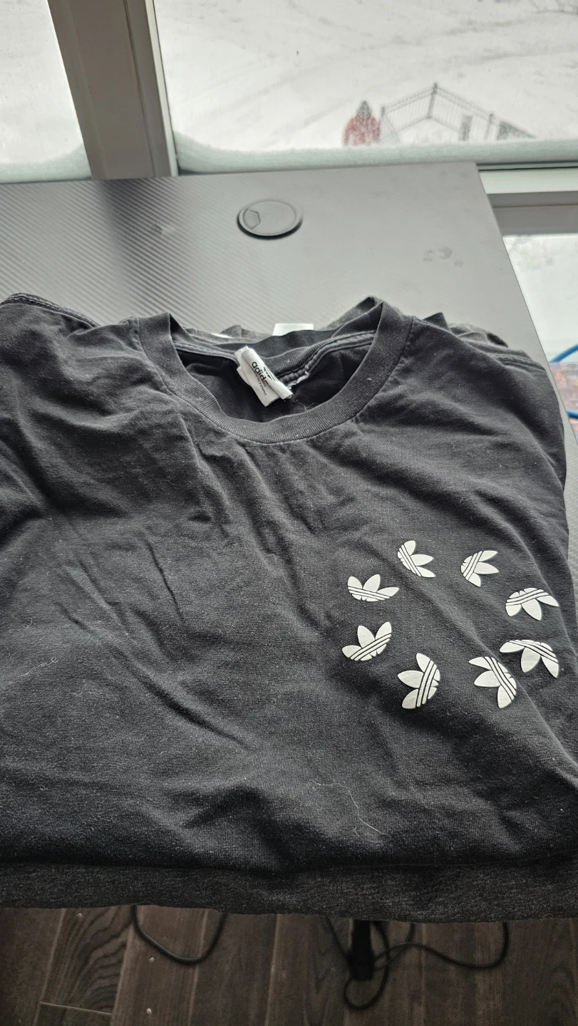 Adidas, Converse, Vans, The North Face T-Shirts - photo 2