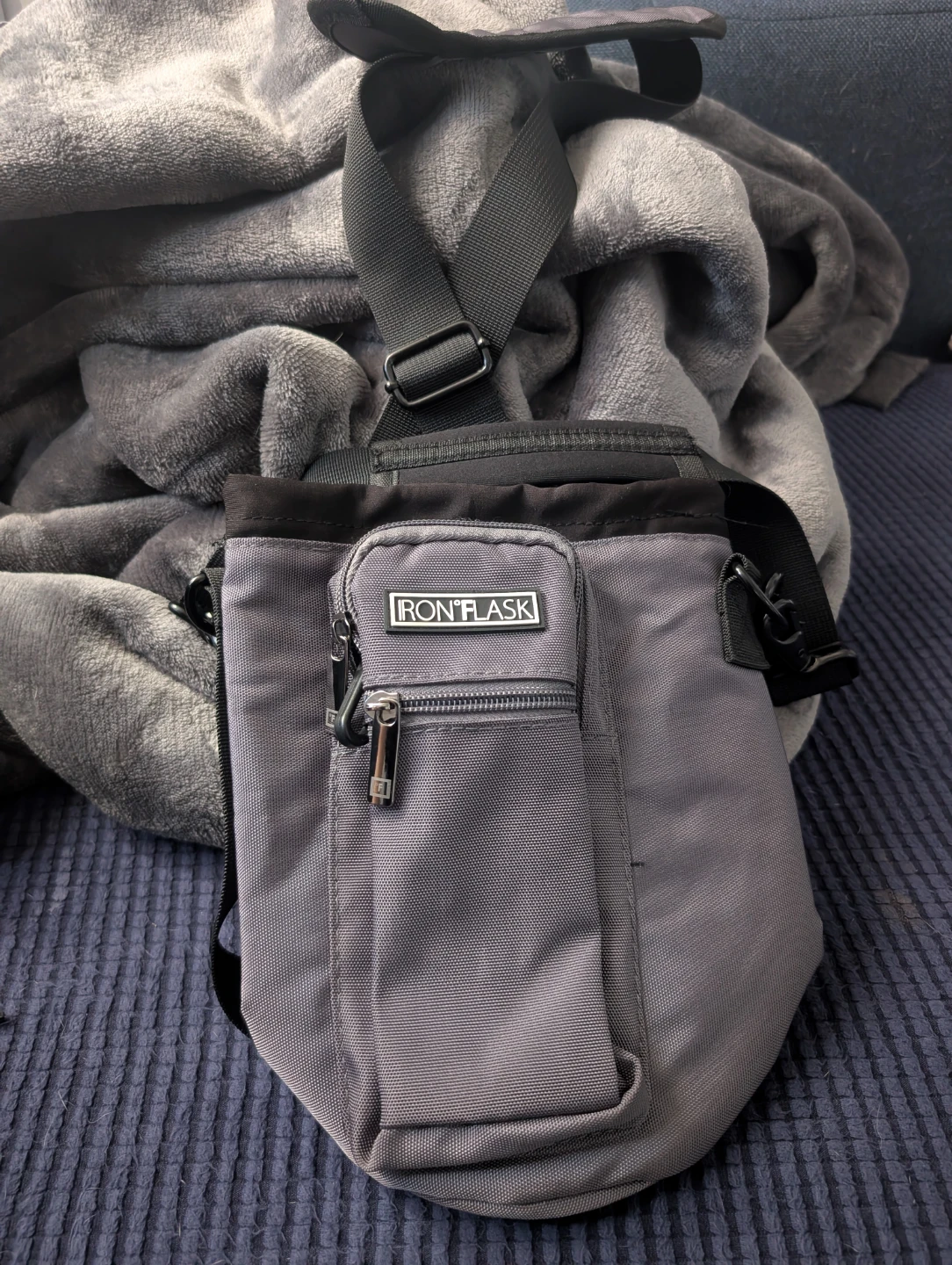 Iron Flask Gray water bottle Pack/Crossbody Bag - photo 2