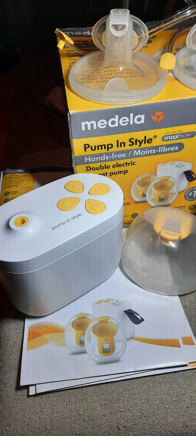 Medela Breast Pump Lot 🏆 - photo 2