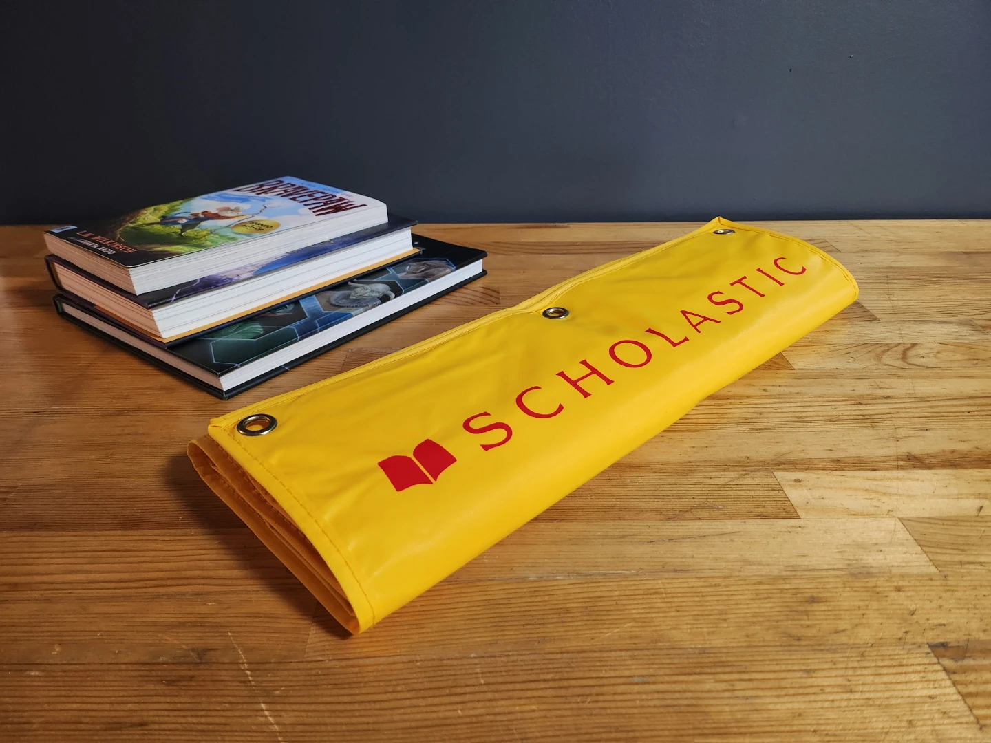 Scholastic Hanging Pocket Chart in - Yellow