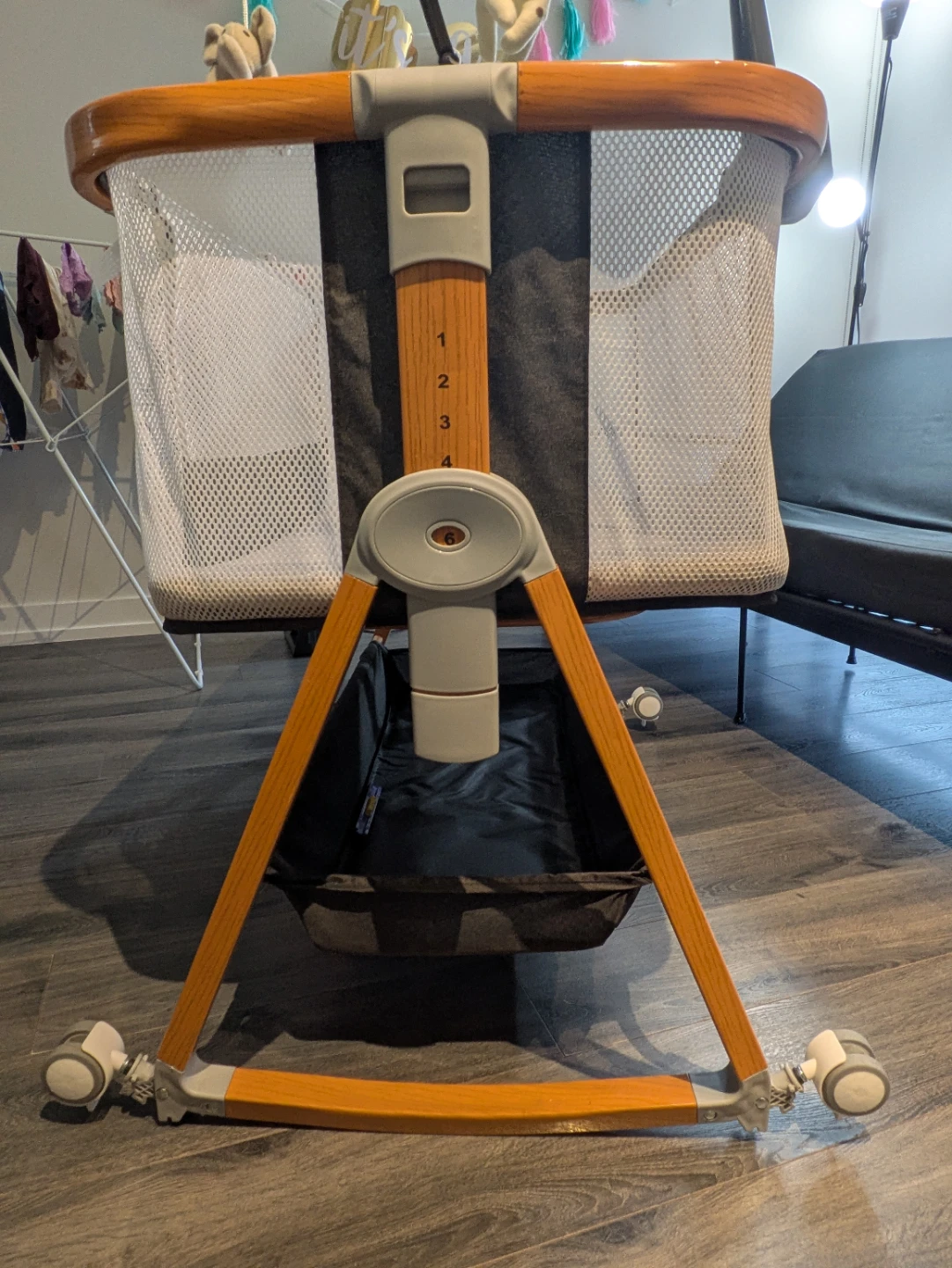 Baby Bassinet with Mobile - photo 4