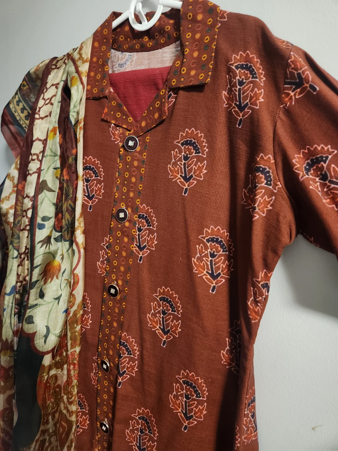 Women's Brown Floral Print Kurti with Scarf - photo 3