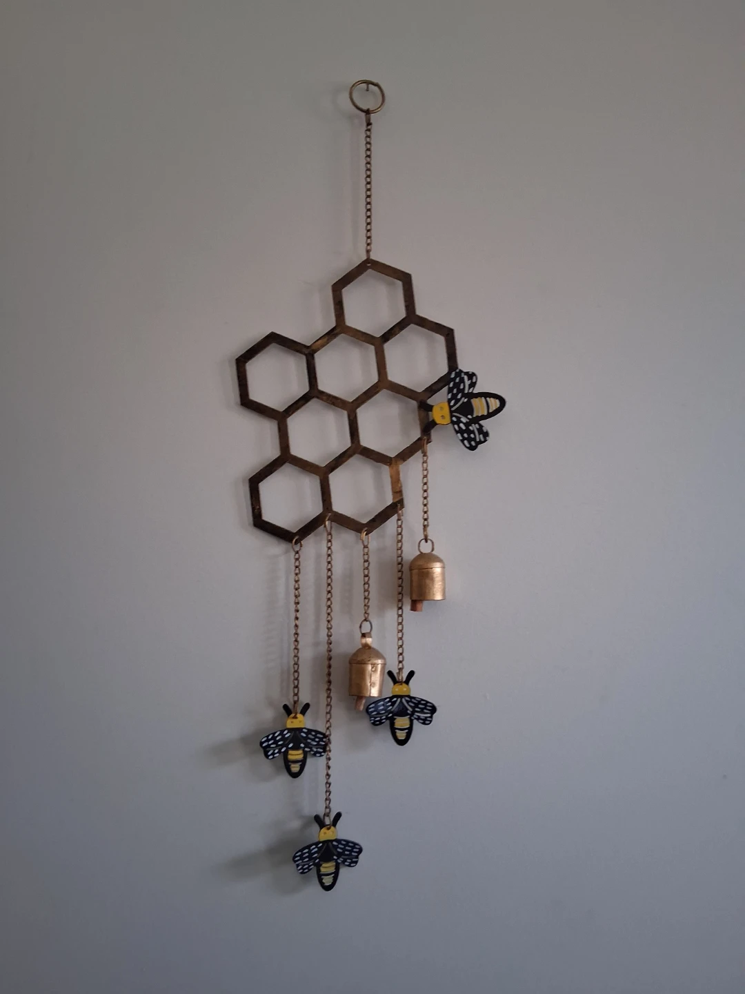 Bee wind chime decor 🥕