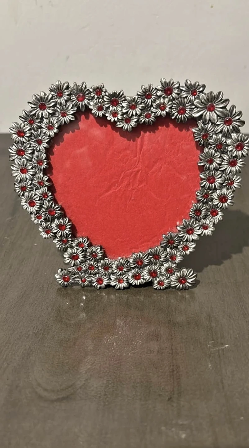 Heart Shaped Photo Frame 🏆