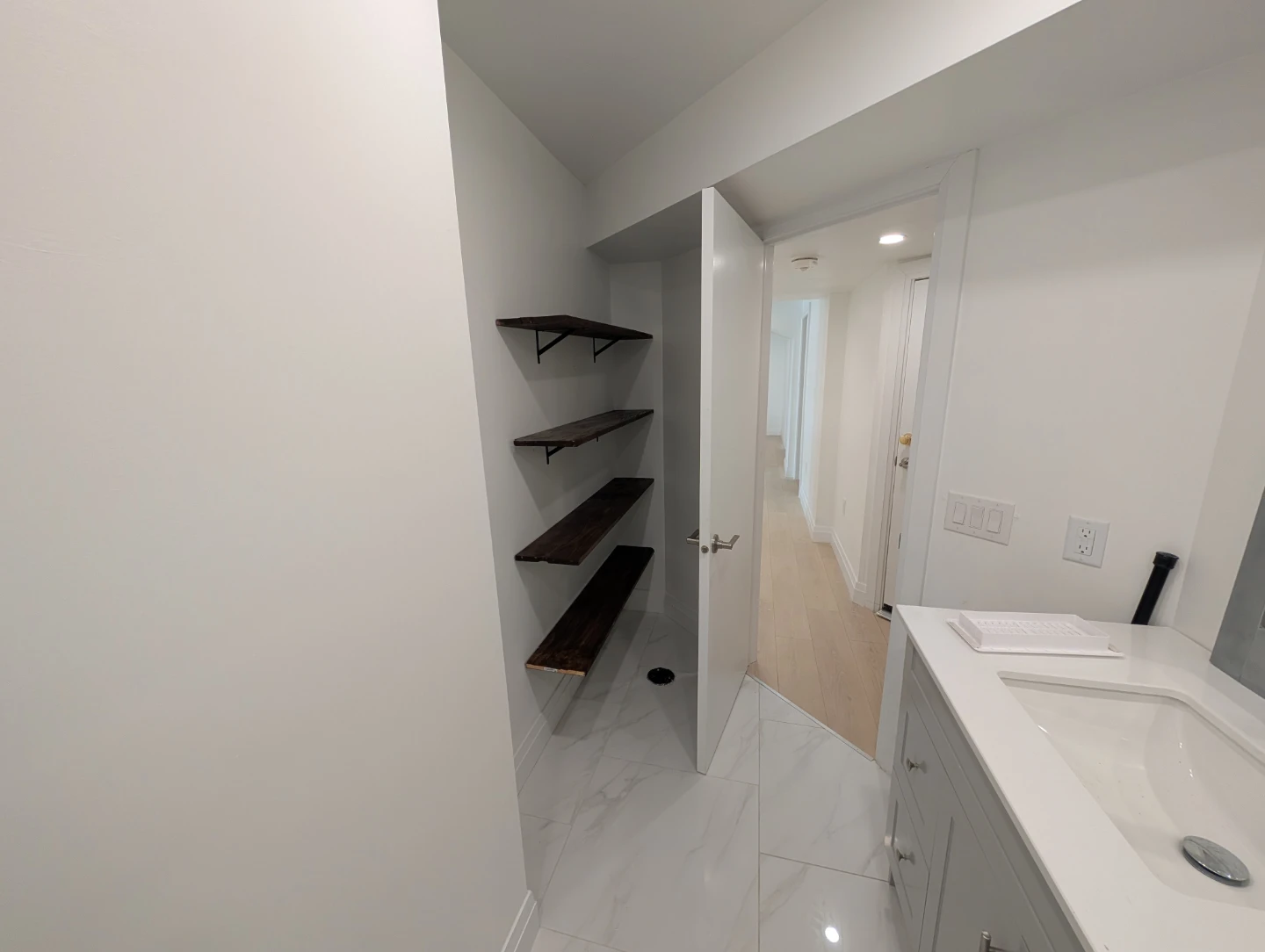3 bedroom basement apartment for rent - photo 3