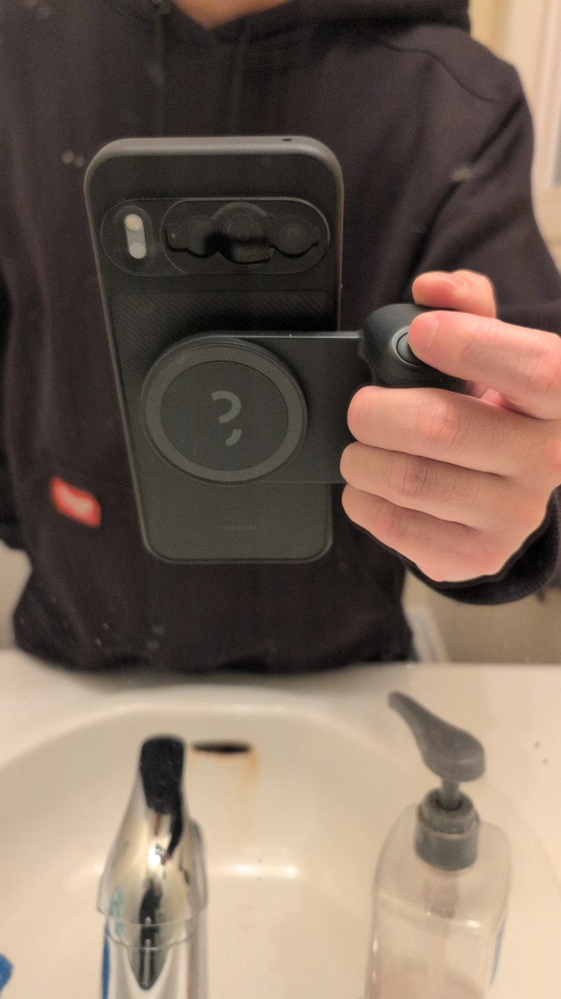 ShiftCam SnapGrip Magnetic Phone Camera Grip - photo 5