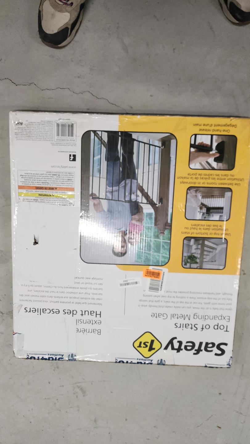 Safety 1st Top of Stairs Expanding Metal Gate - photo 2