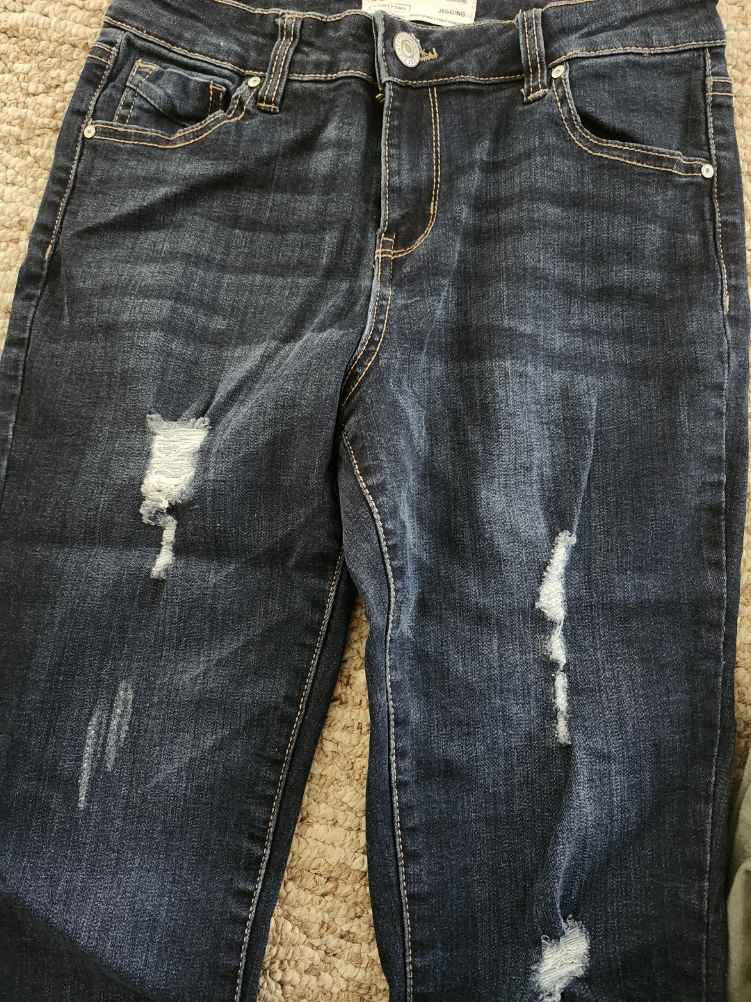 Ladies size 5 /Small Jeans and Top Bundle - photo 3