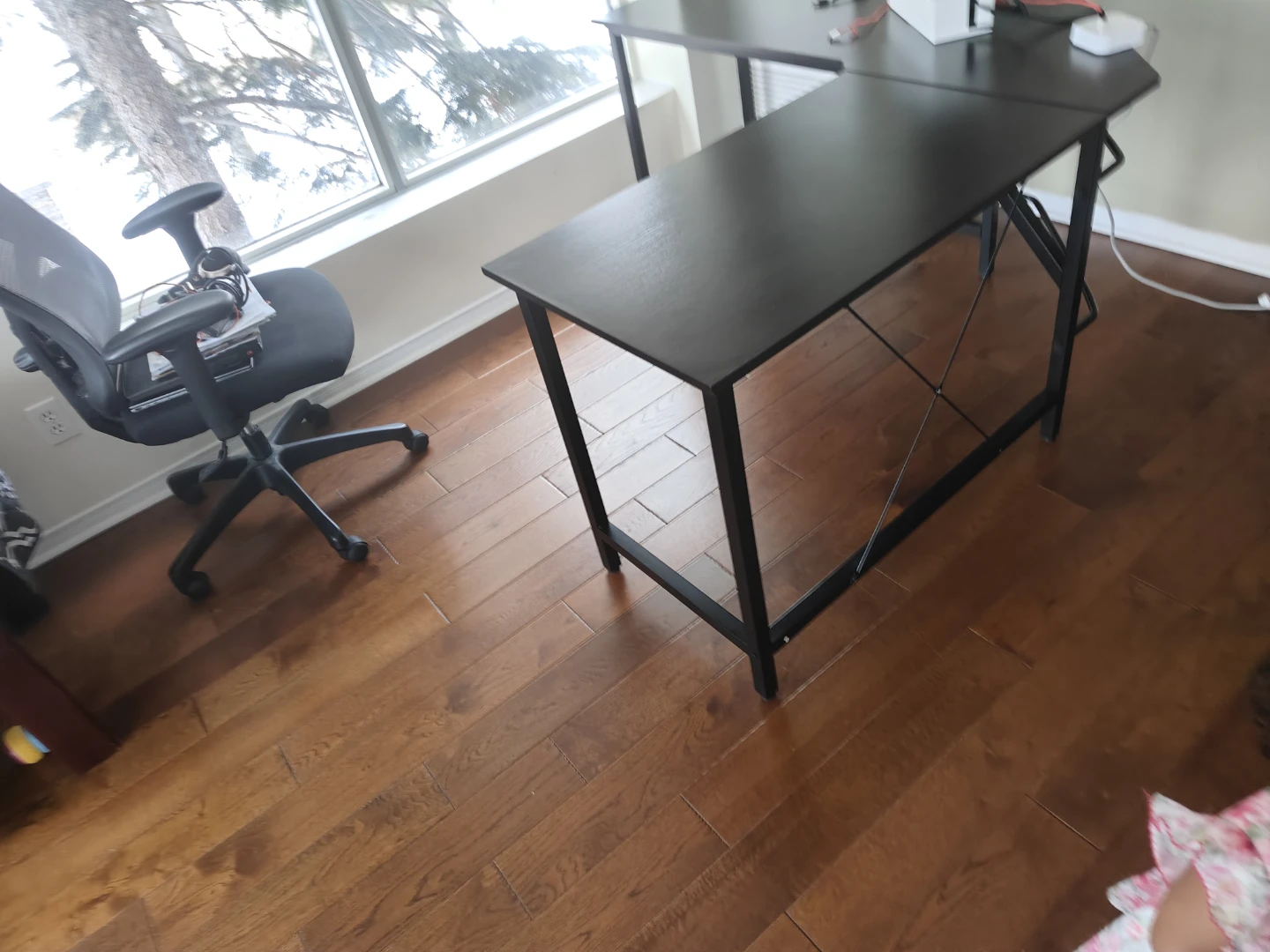 L-Shaped Black Desk - photo 4