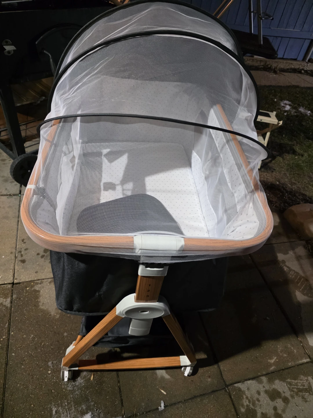 Baby Bassinet with Mosquito Net - photo 2