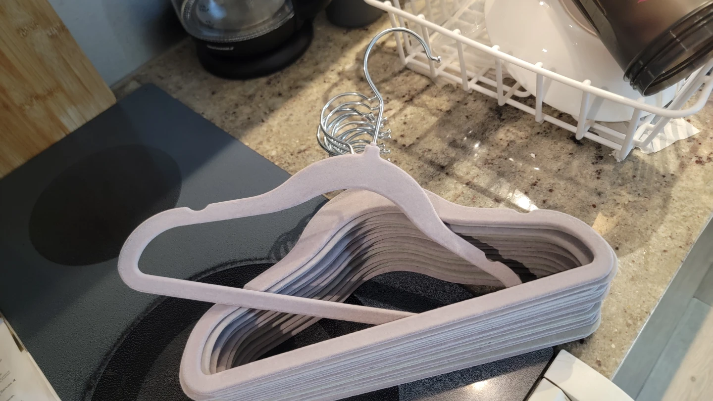 Bunch of small velvet hangers (18pcs) - photo 3