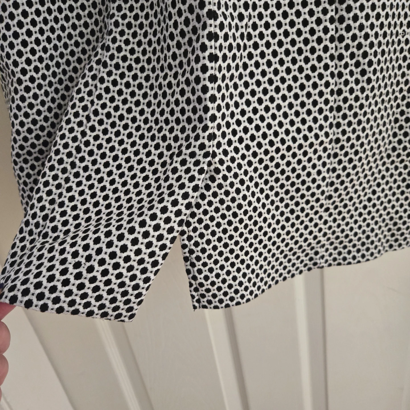 Sandra Darren Black & White Geometric Print Dress Size 6 - photo 3