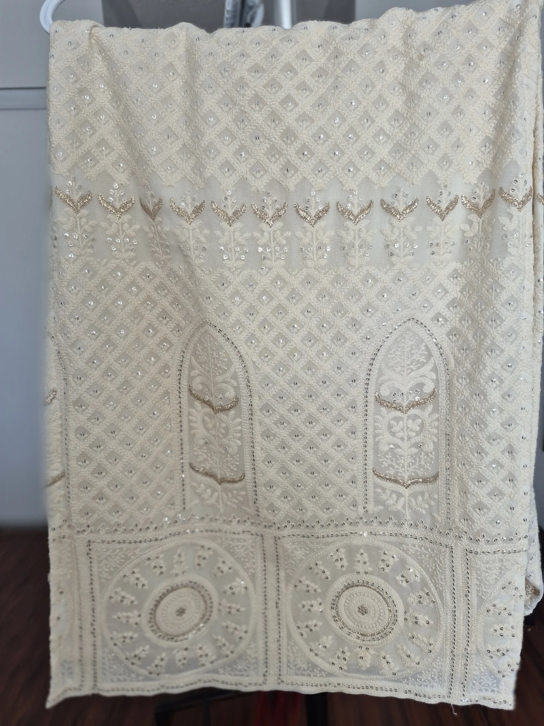 Cream Embroidered Kurti with Dupatta - photo 2