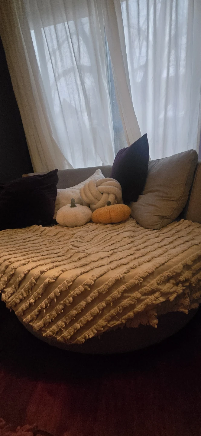 Round Swivel Couch - photo 2