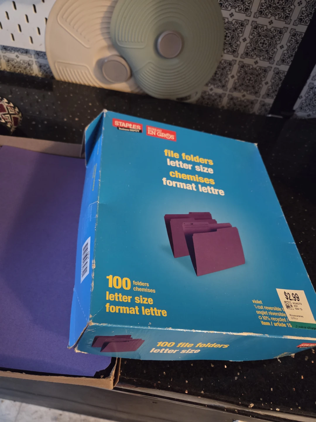Staples 100 Letter Size File Folders (Violet)