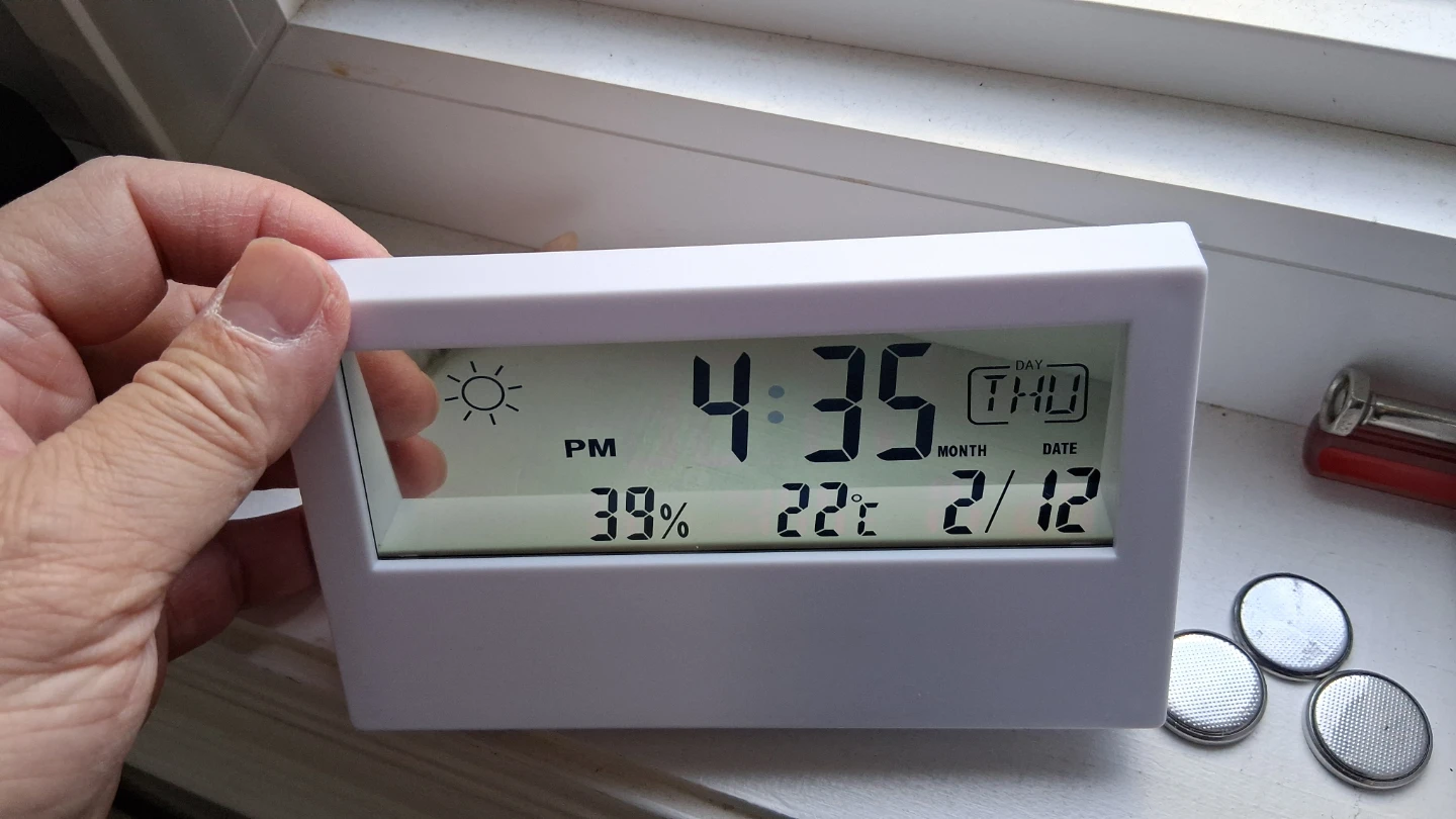 LED Alarm Clock with Calendar and Day of the Week - photo 5