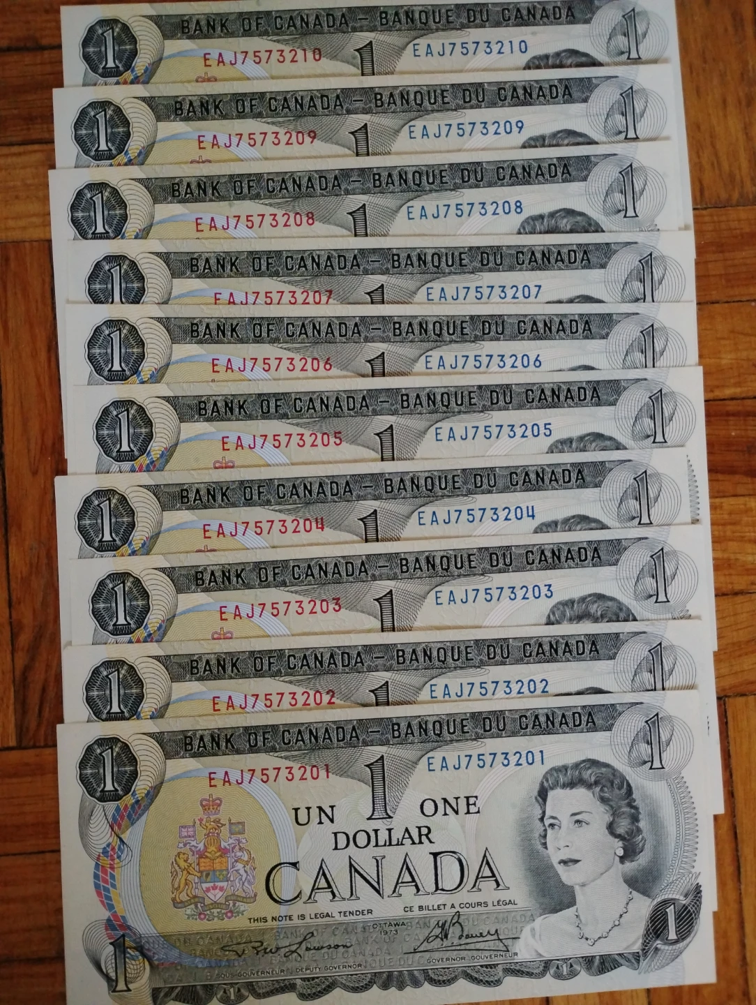 Bank of Canada One Dollar Bills (Lot of 10)
