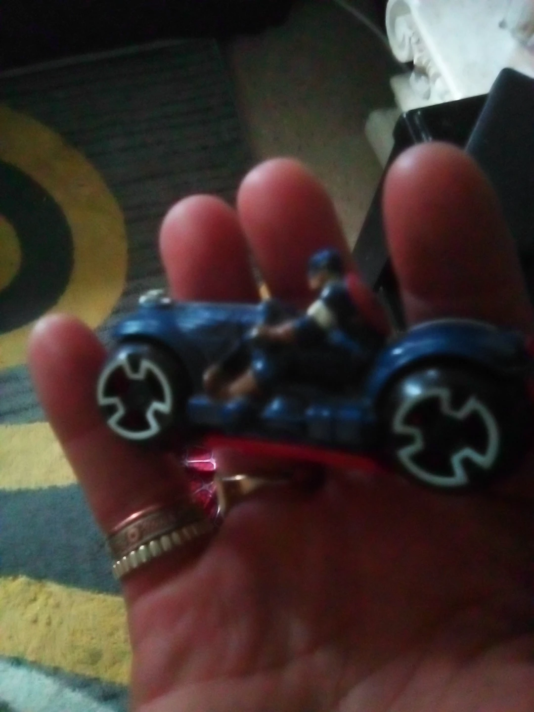 Hot Wheels Batman Batmobile Car - photo 3