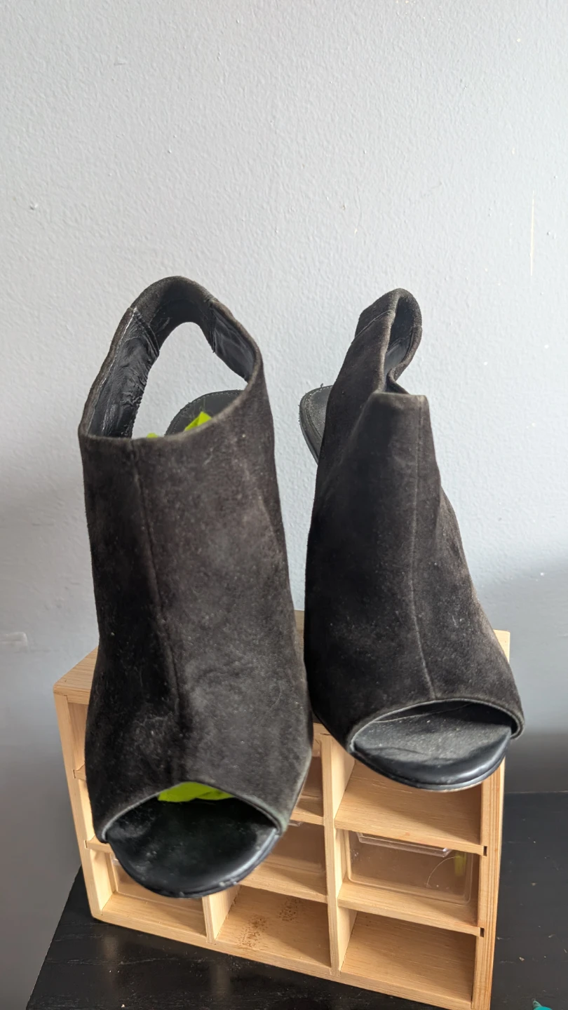 Calvin Klein Heels 7.5 - photo 4