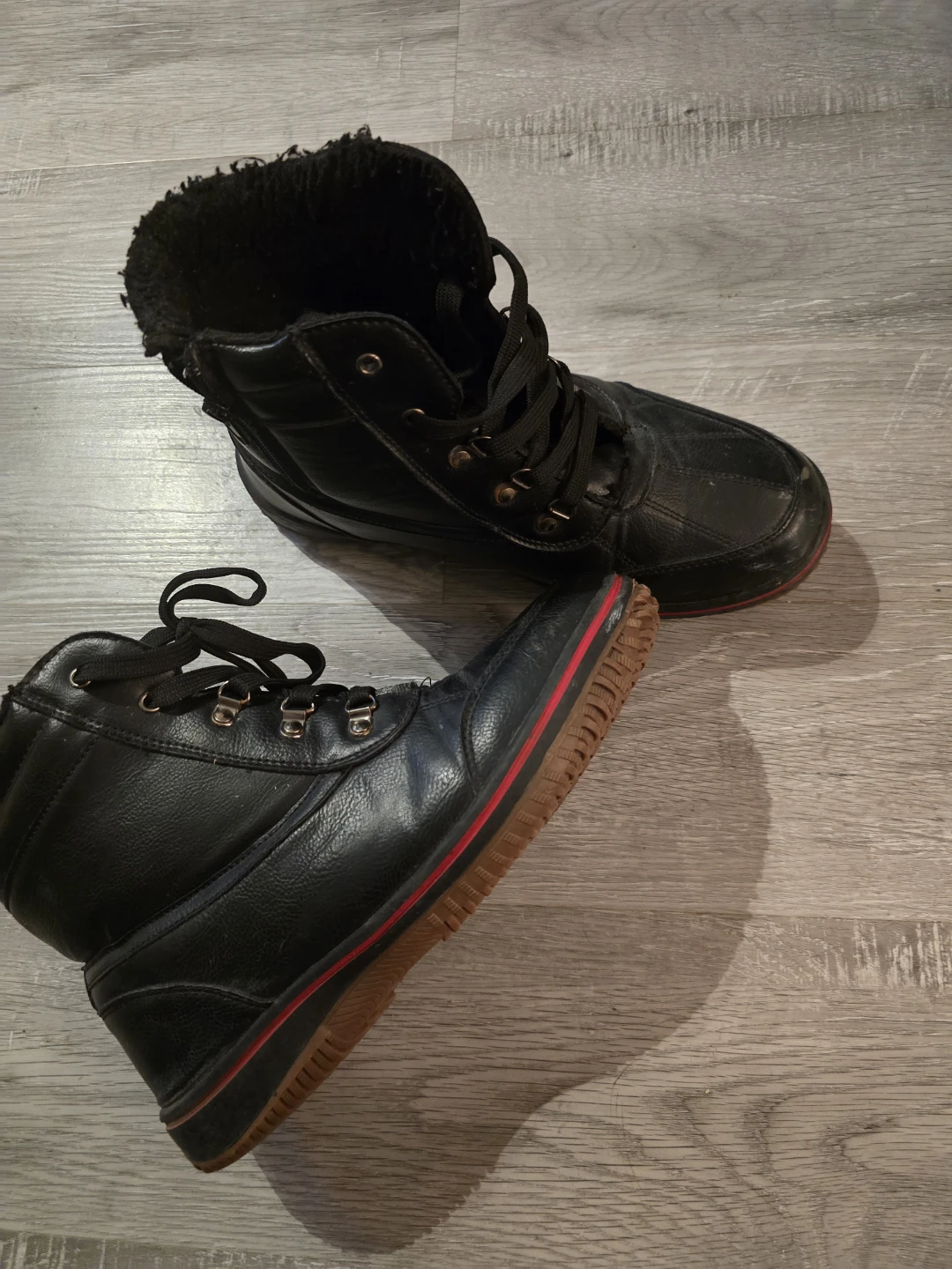 Black Winter Boots with Fur Lining