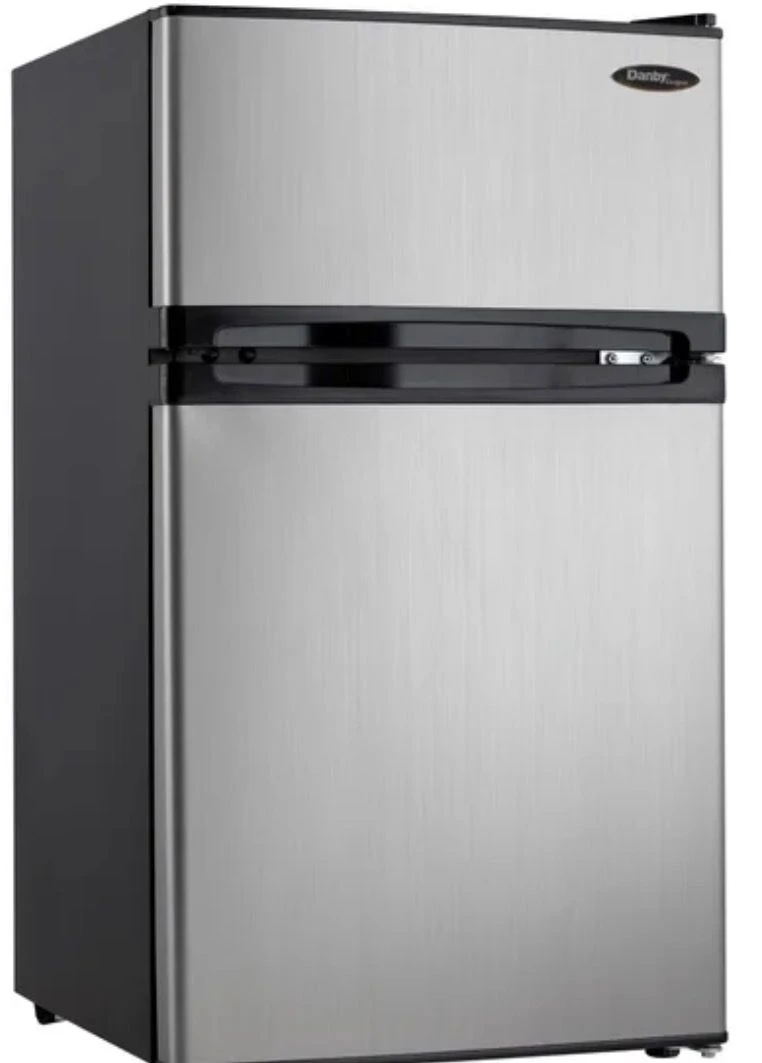 Danby Mini fridge - photo 2