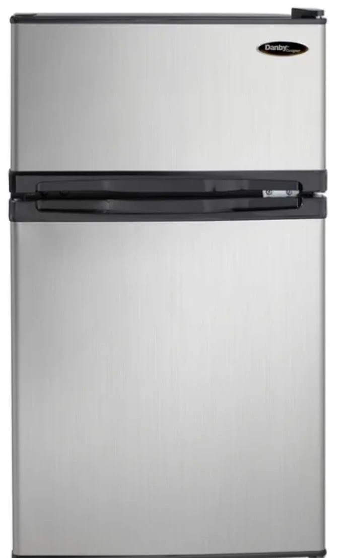 Danby Mini fridge - photo 3