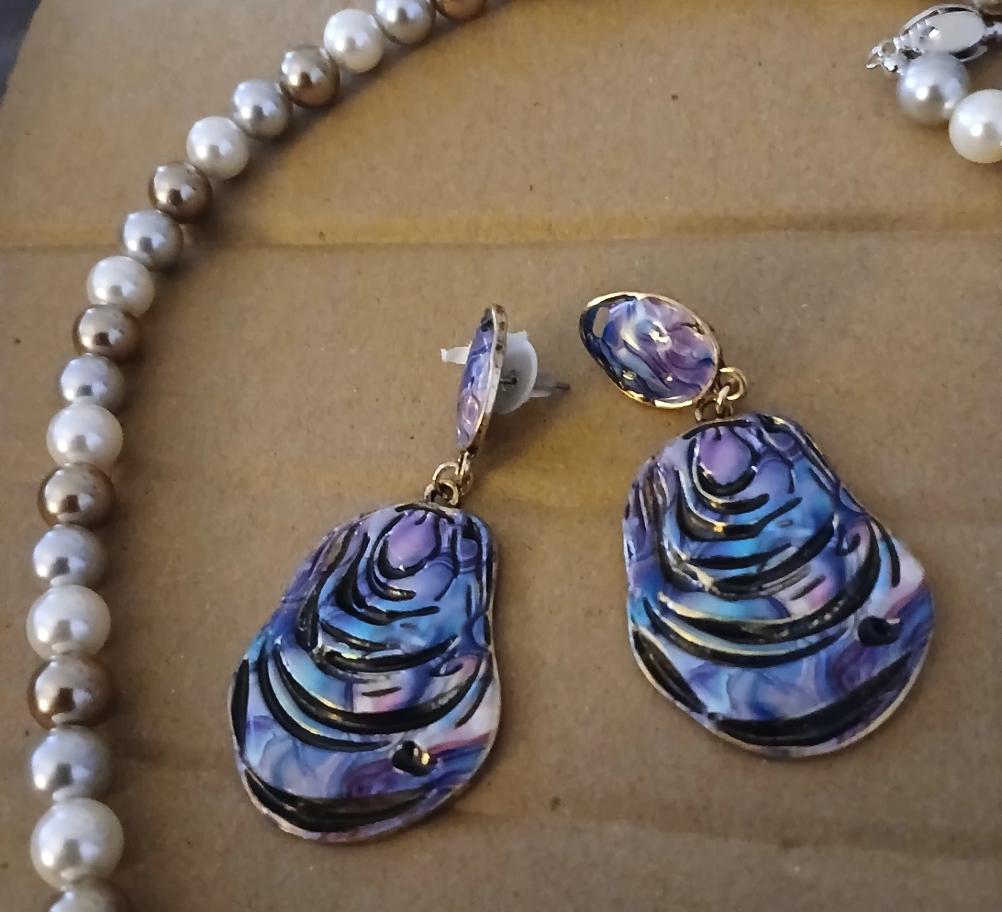 Pearl Necklace and Matching Earrings Set - photo 2