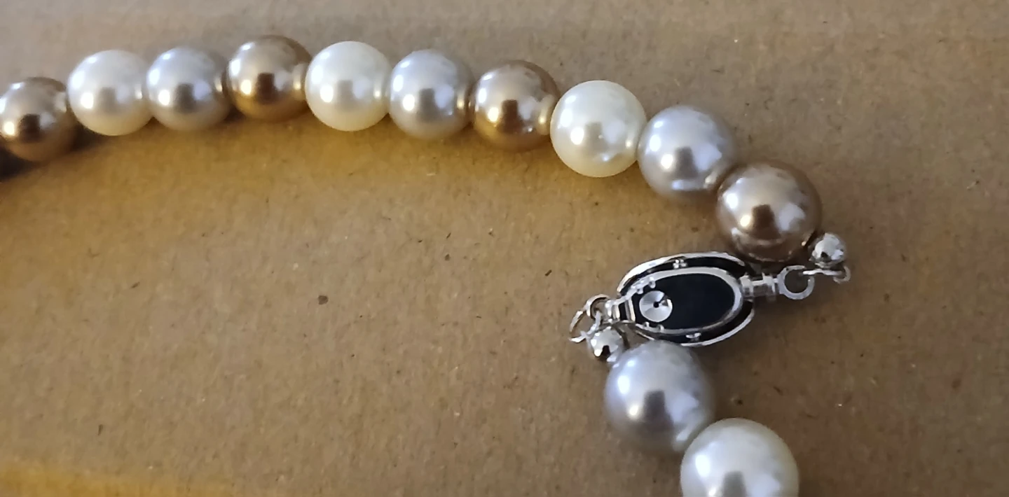 Pearl Necklace and Matching Earrings Set - photo 4