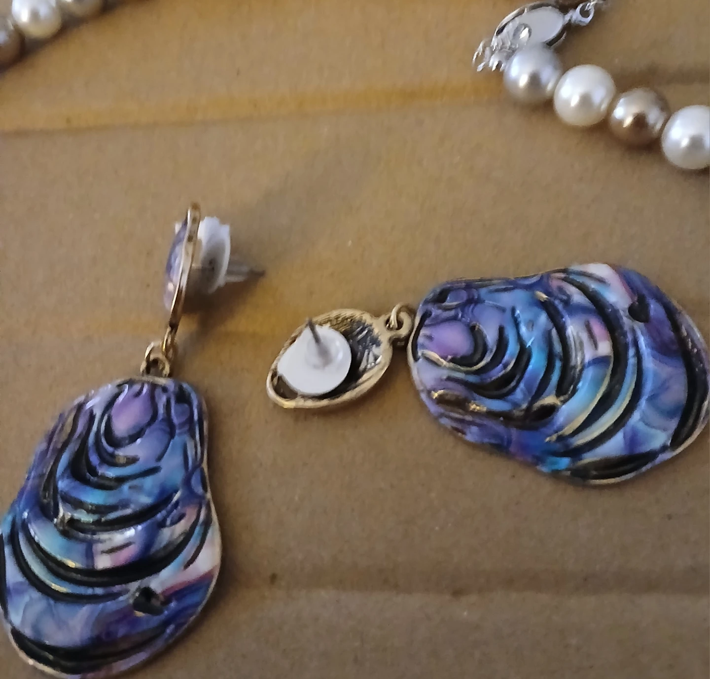 Pearl Necklace and Matching Earrings Set - photo 5