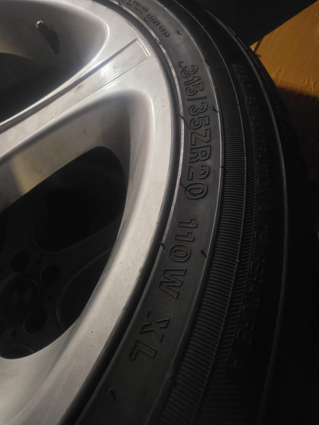 Set of 4 BMW Alloy Wheels with Michelin Tires 315/35ZR20 - photo 4