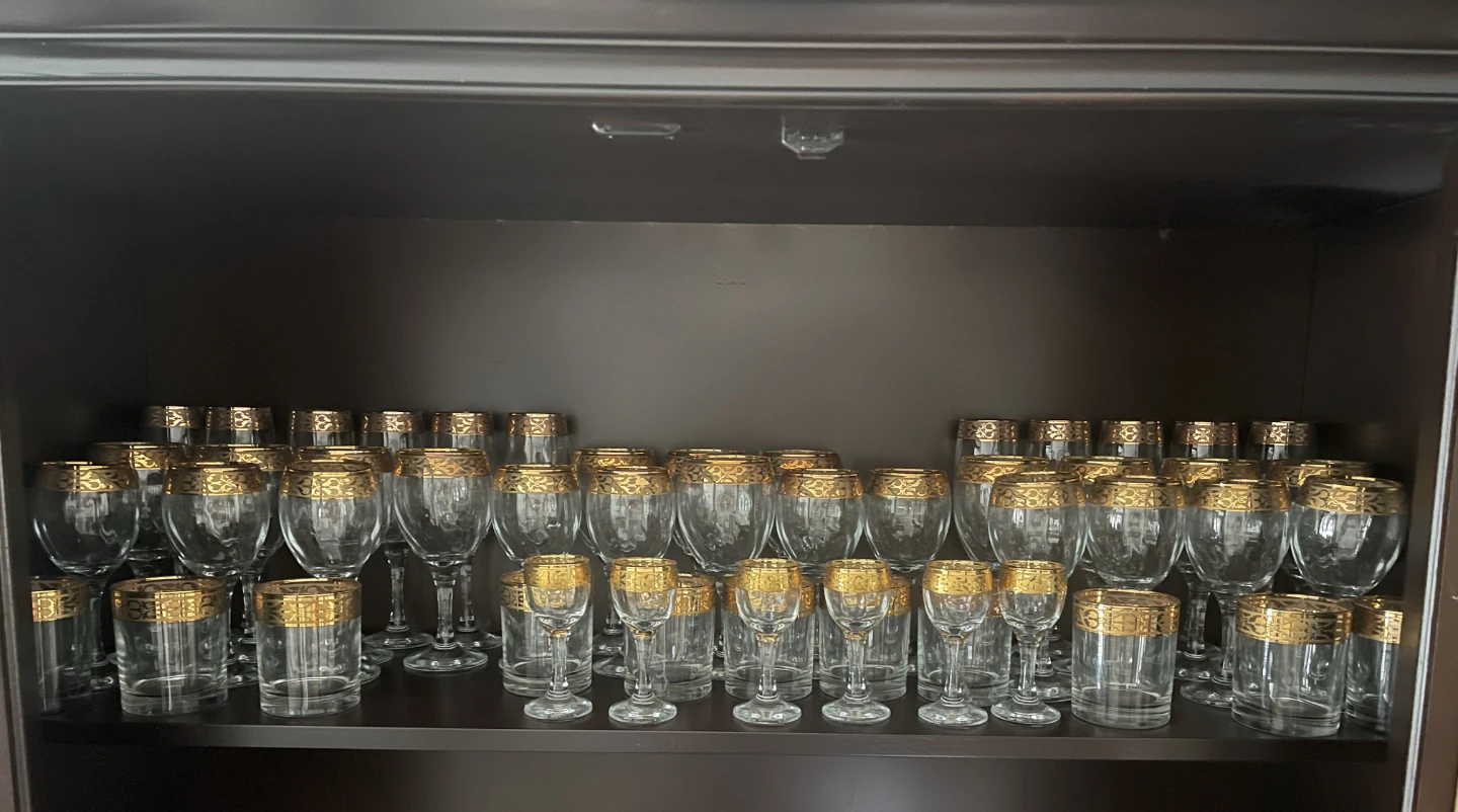 Set of 72 Glassware with Gold Trim - photo 5