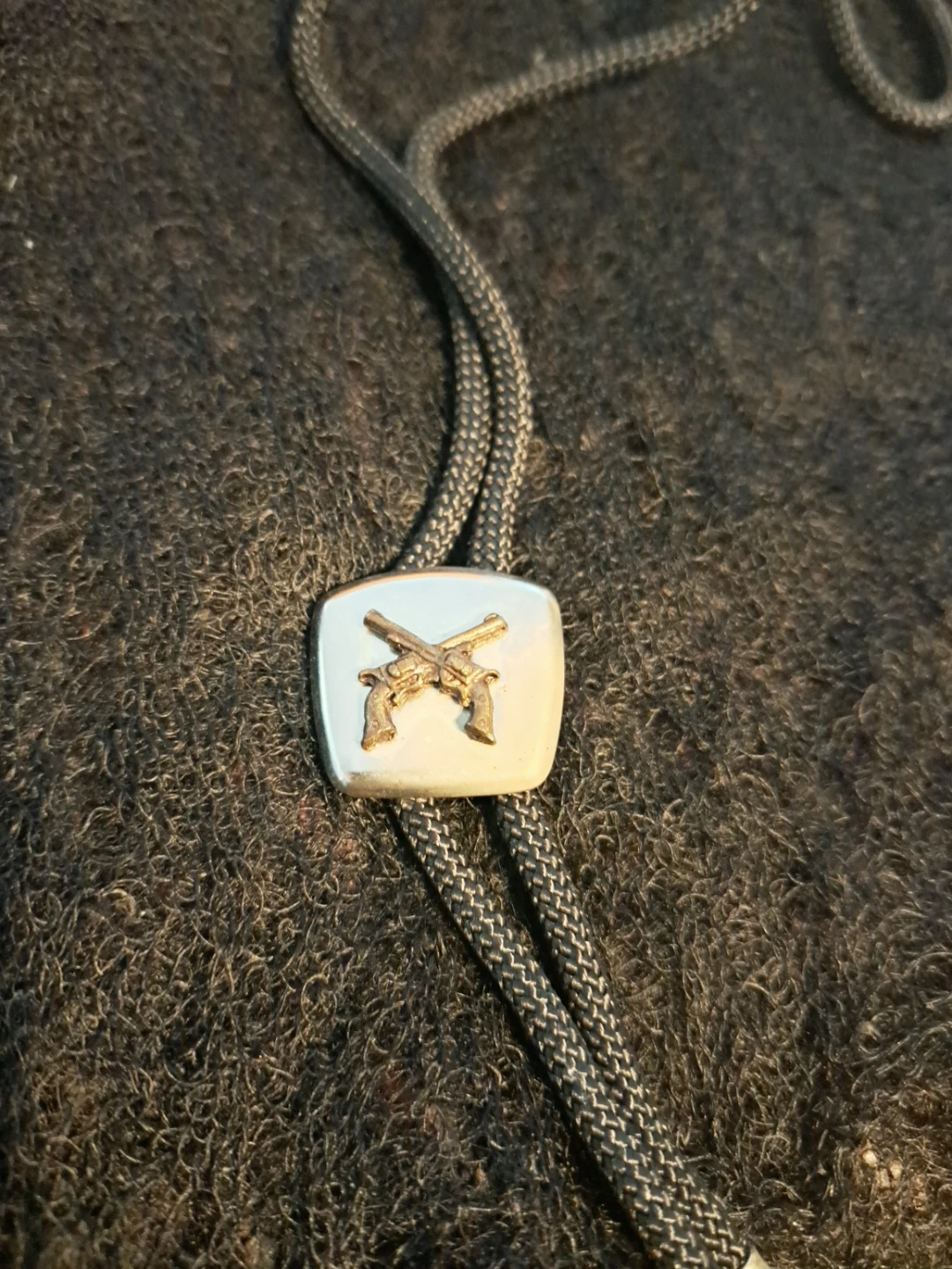 Western Style Bolo Tie with Crossed Guns Design - photo 2