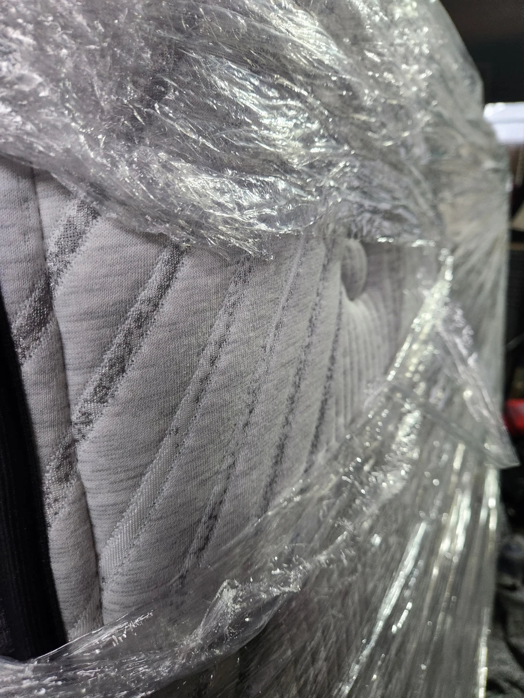 Sealy Posturepedic Titanium Mattress - photo 2