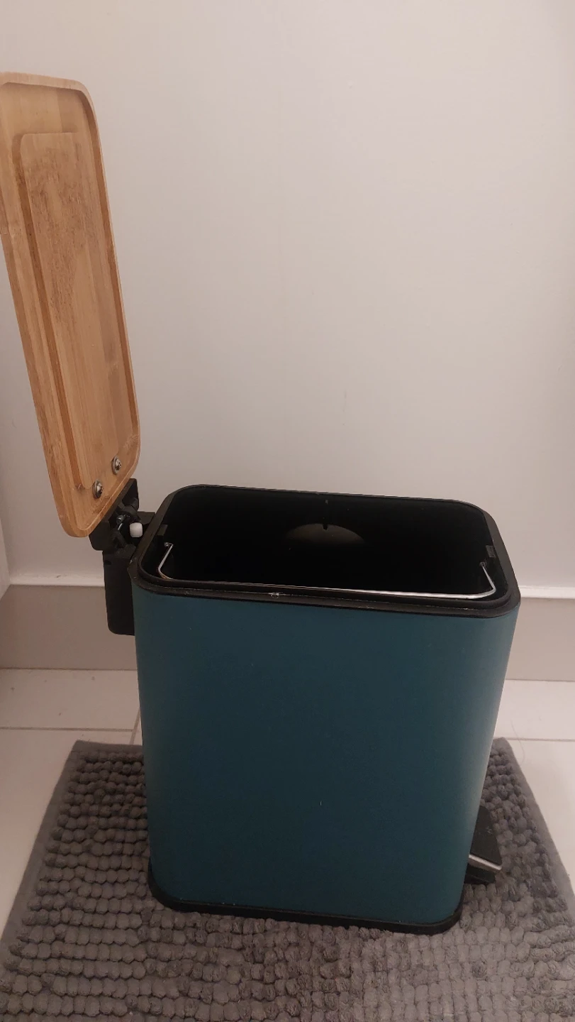 Moving Sale! Teal Pedal Bin with Bamboo Lid - photo 2