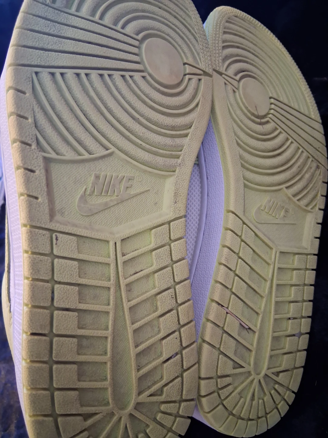 Air Jordan 1 Low SE Lemon Wash Sneakers - photo 4