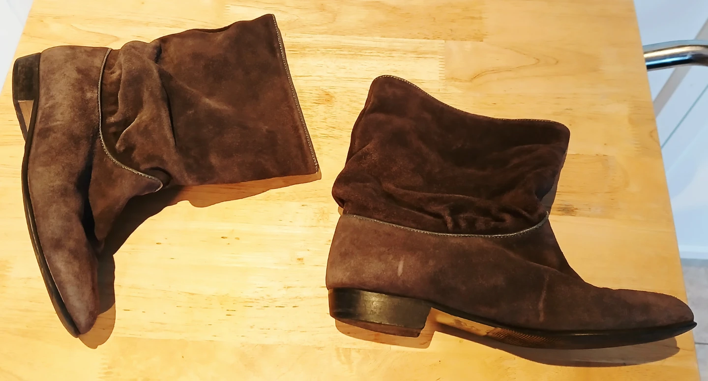 FREE Women's Boots/Shoes, Size US 5
