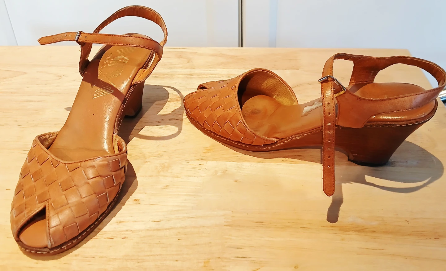 FREE Women's Boots/Shoes, Size US 5 - photo 3