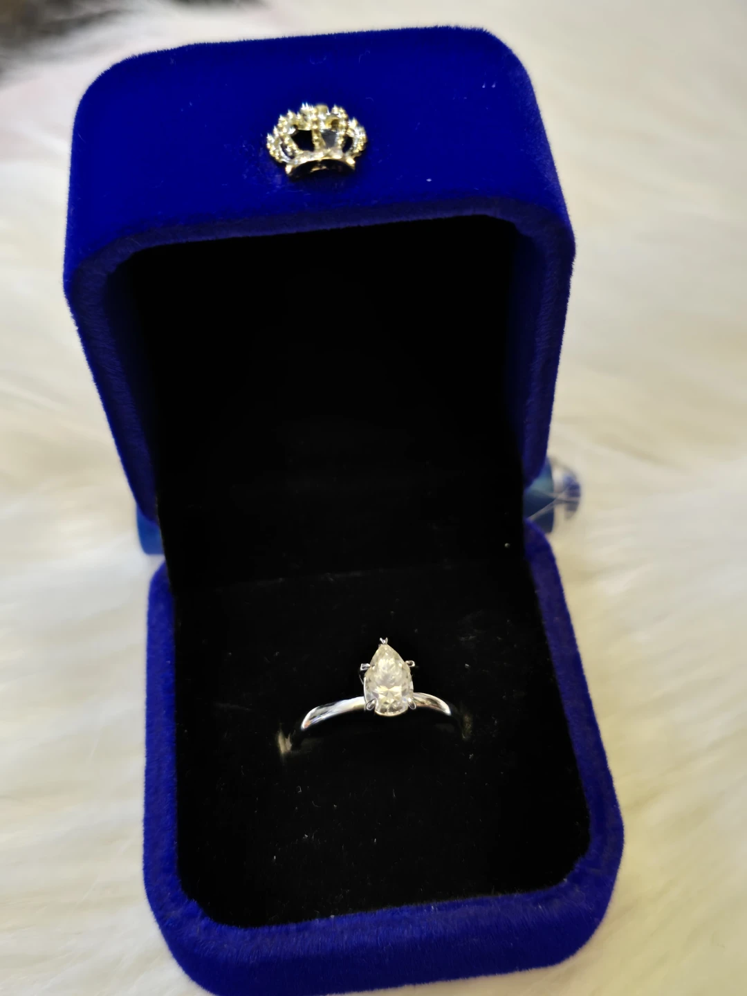 1.0 carat Pear Cut Moissanite  Diamond Engagement Ring - photo 3