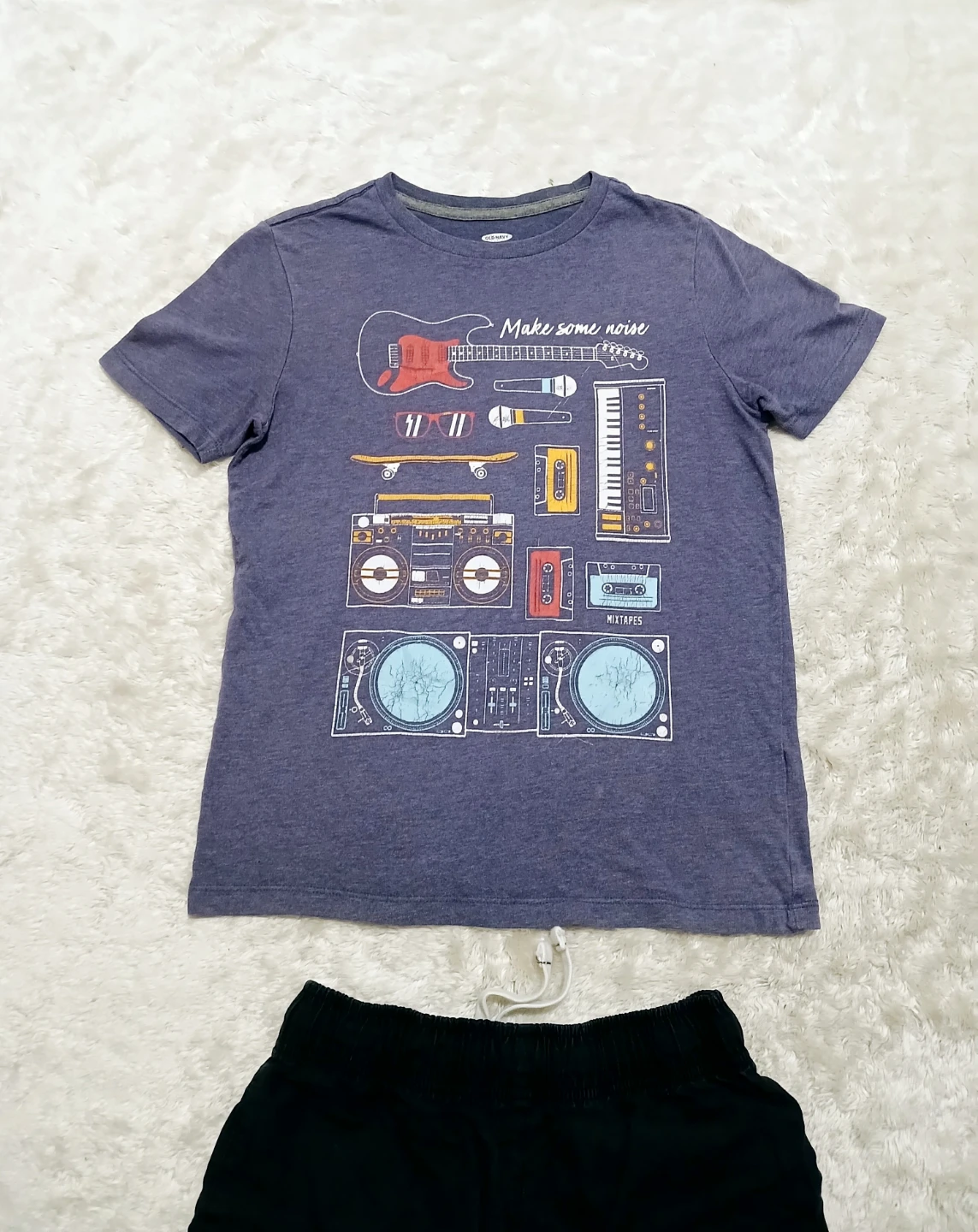 Old Navy Boys Graphic T-Shirt and Shorts - photo 3