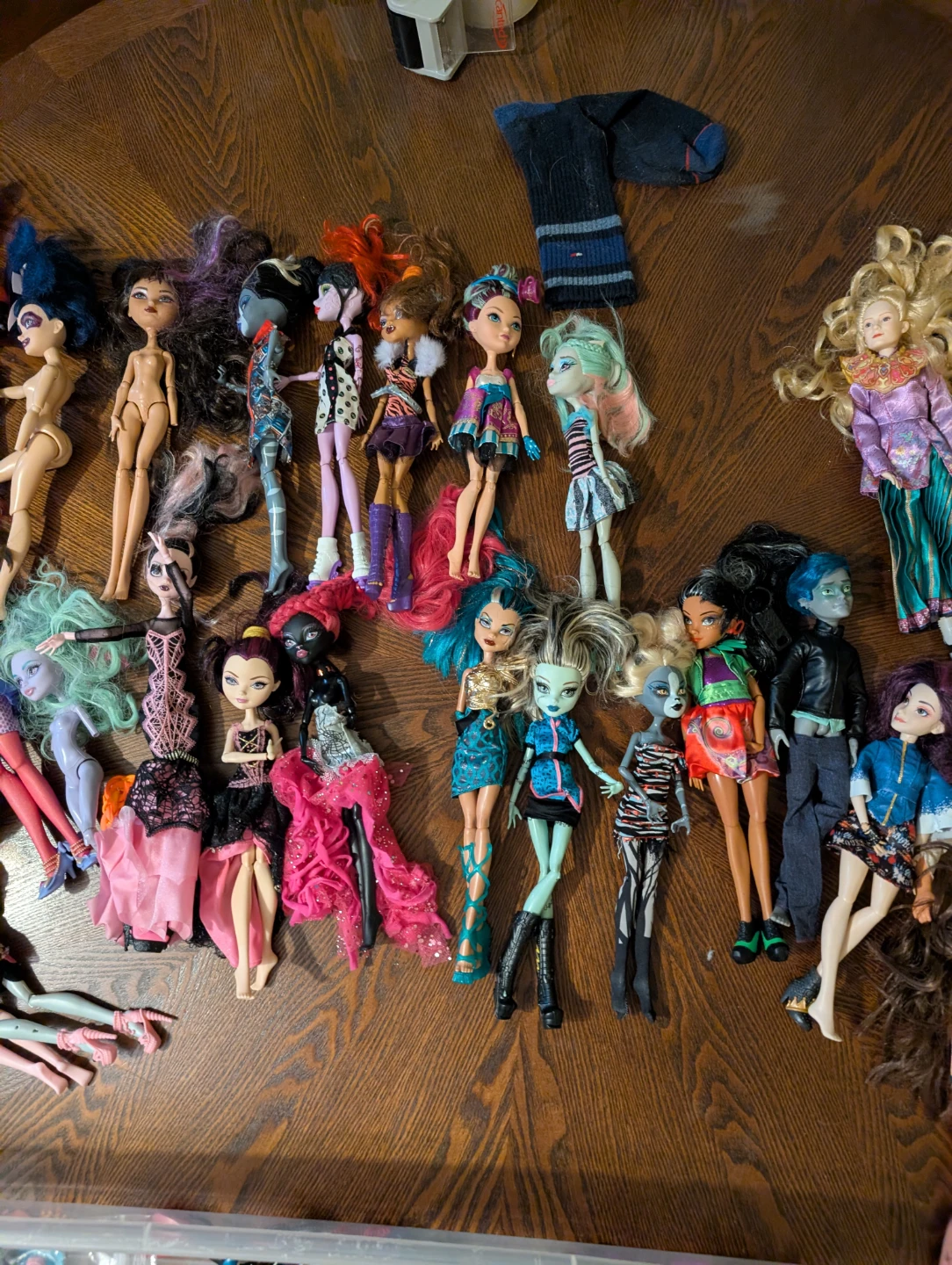 Monster High Dolls, castle and accessories - photo 5