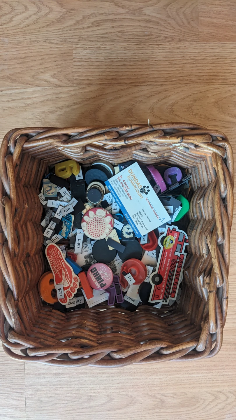 Wicker Basket with Assorted Magnets - photo 2