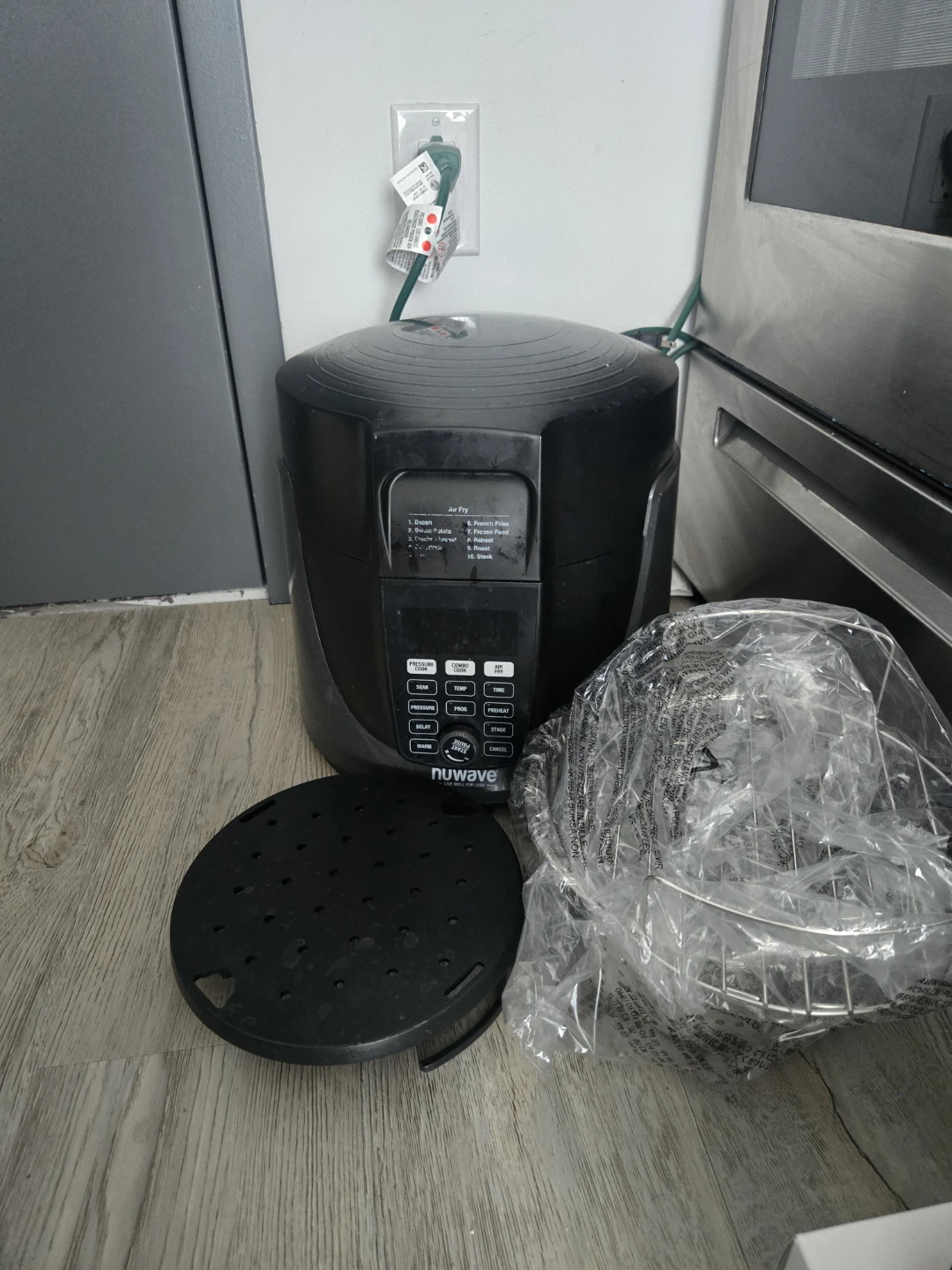 Nuwave Air Fryer & Pressure Cooker - photo 3