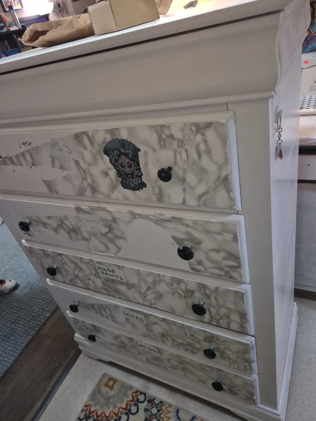 White 5-Drawer Dresser with Marble Accents