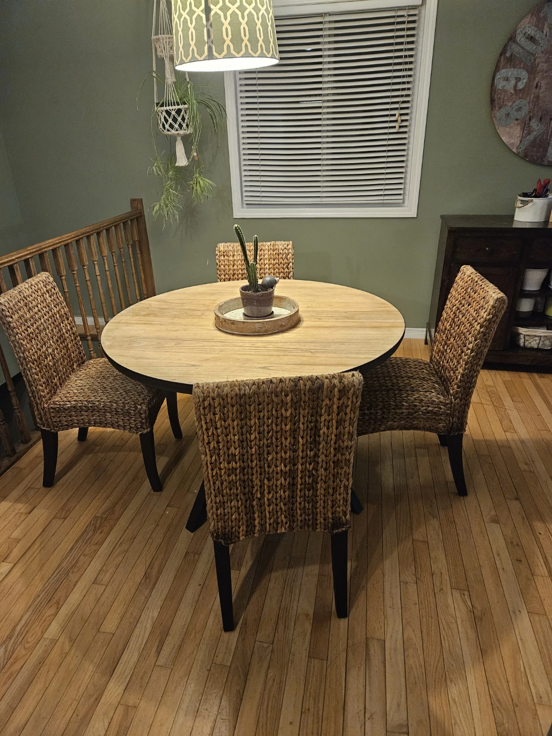 Round Dining Table and 4 Woven Chairs - photo 2