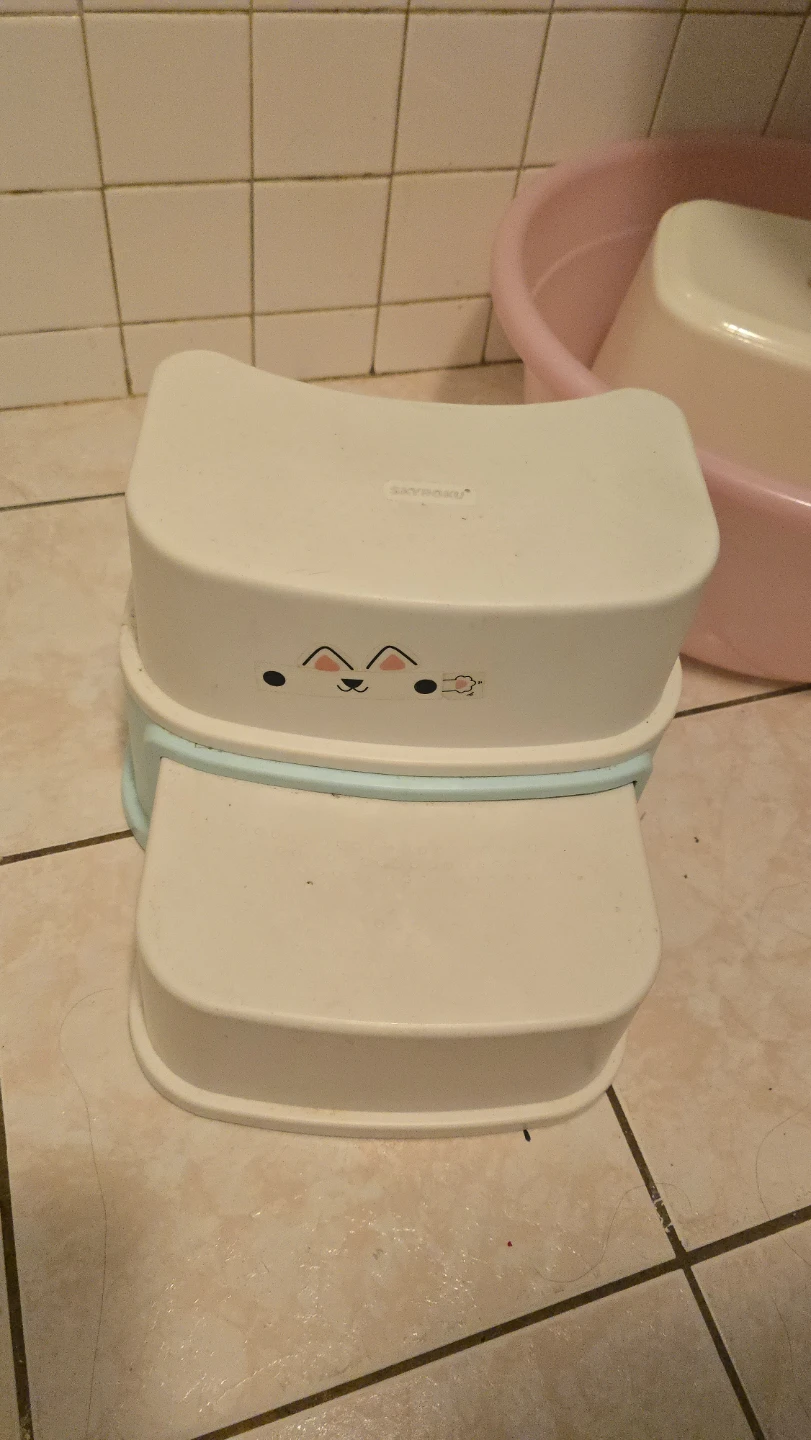 🥕 Skybaby 2-Step Stool with Cute Cat Design 🥕